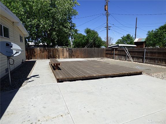 4th image of 1485 W Marina Dr