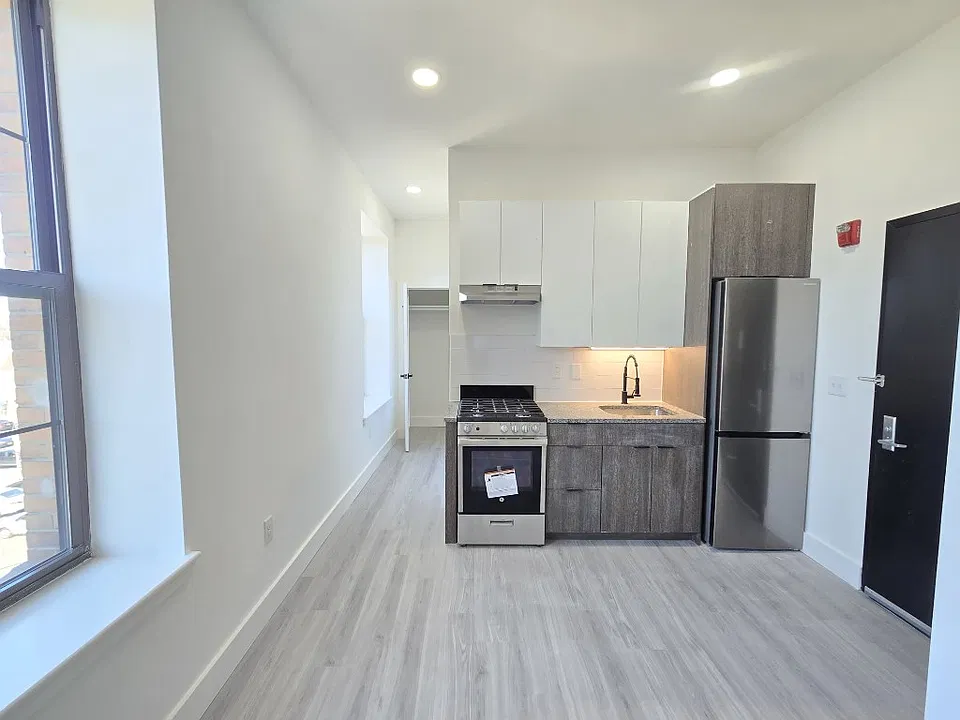 540 Central Ave #205