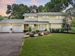 13 Moose Hill Rd, Trumbull, CT 06611