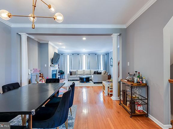 5th image of 139 Jackson St