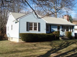 65 Lealand St, Bridgeport, CT 06606