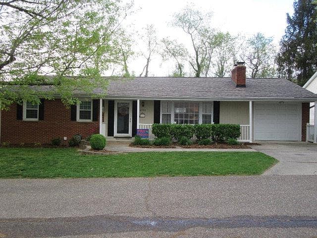 1st image of 2743 Hillview Dr