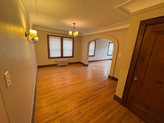 4th image of 2126 Douglas St #1N