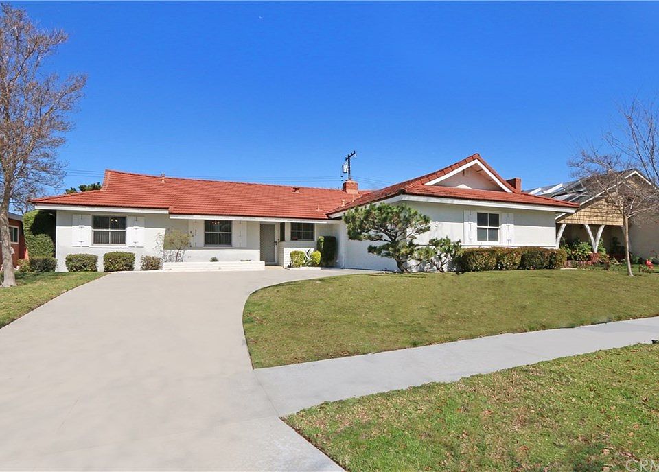 1st image of 2563 E Seville Ave