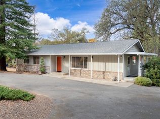 561 Shady Oak Ln, Diamond Springs, CA 95619