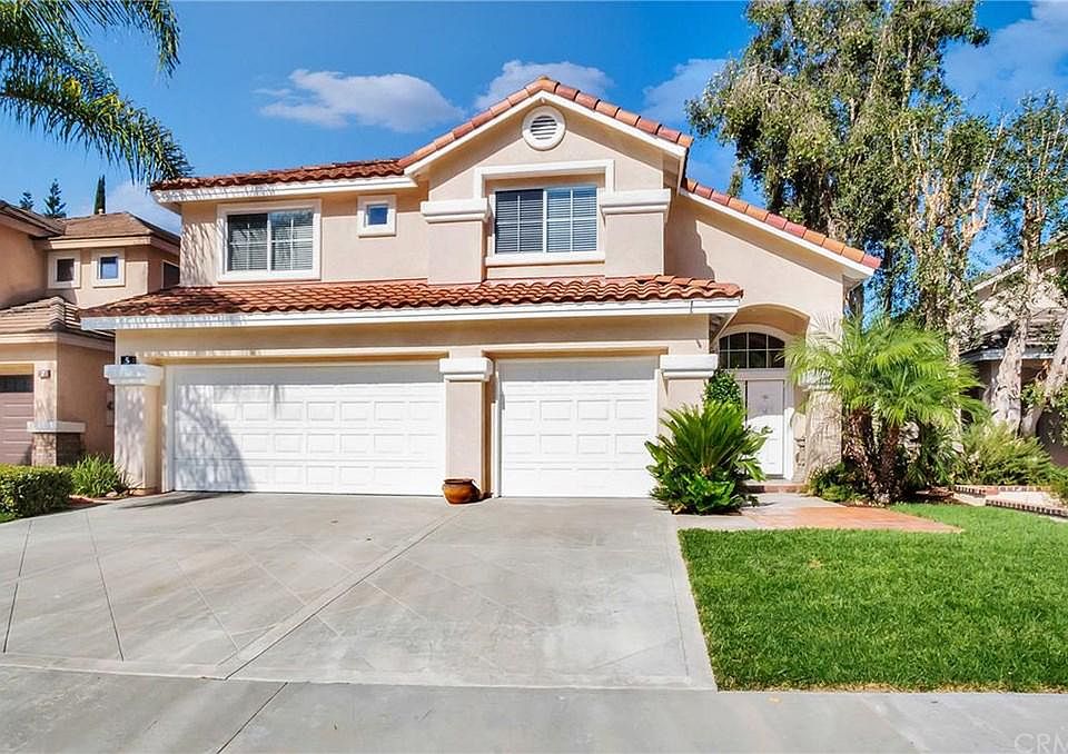 1st image of 5 Peacock Ct