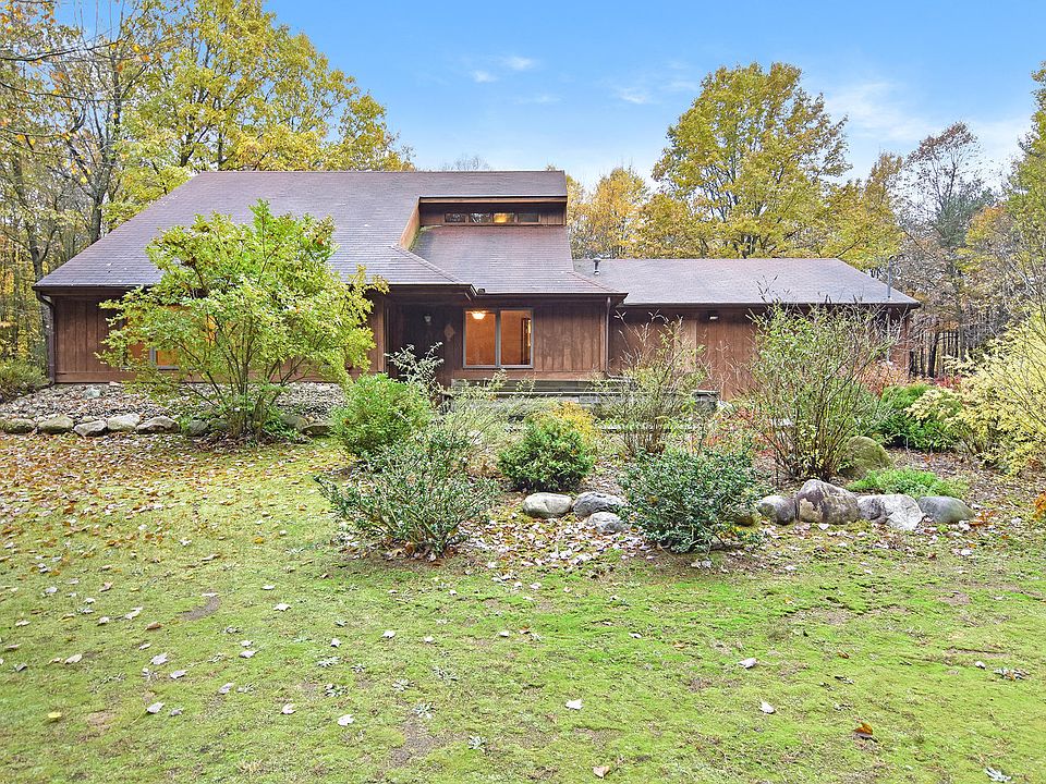 1st image of 5897 Butternut Dr
