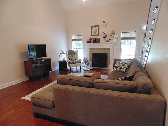 2nd image of 783 Shady Oaks Cir