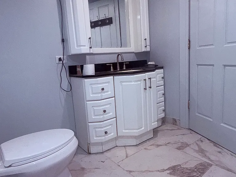 1353 S Ashland Ave #B — Photo 3