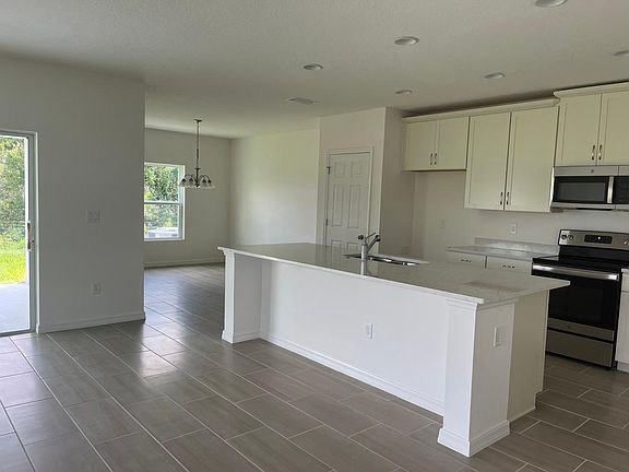 2nd image of 1206 Sand Torch Cir