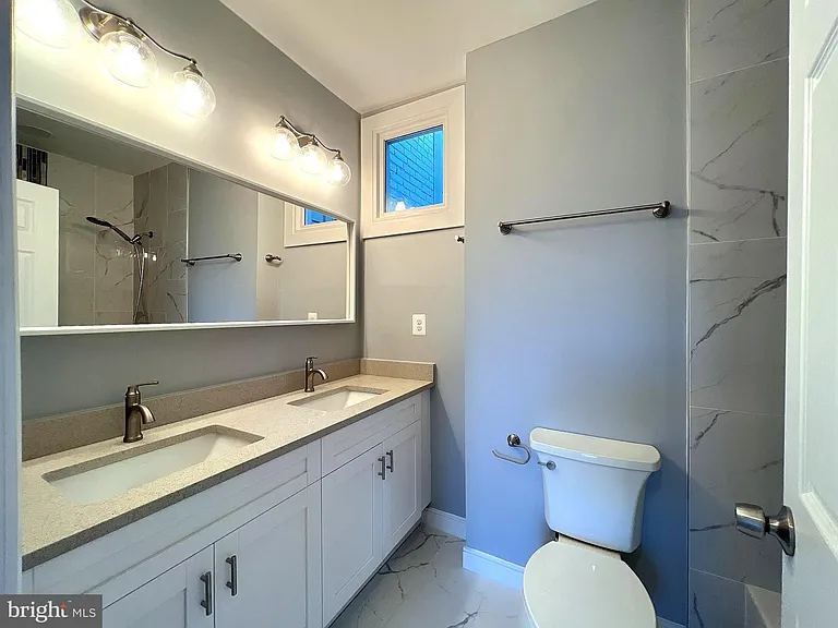 1210 Half St SW — Photo 16