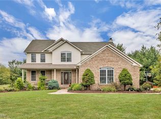 4954 Roscommon Dr, Brunswick, OH 44212