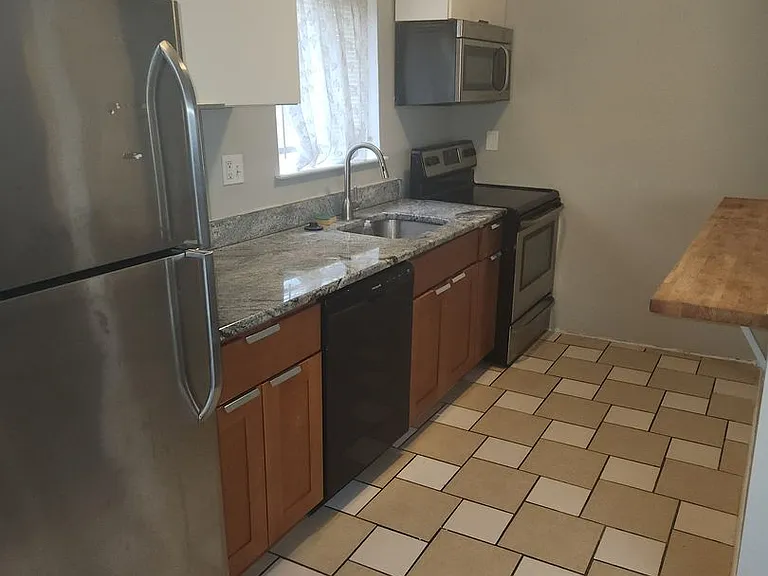 Wallingford South Apartments — Photo 2