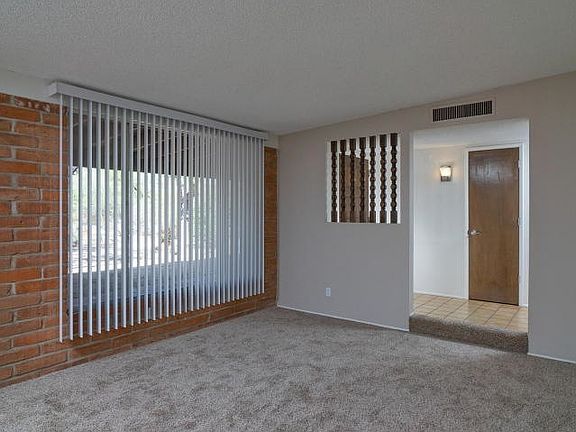 4th image of 4741 N Palisade Dr