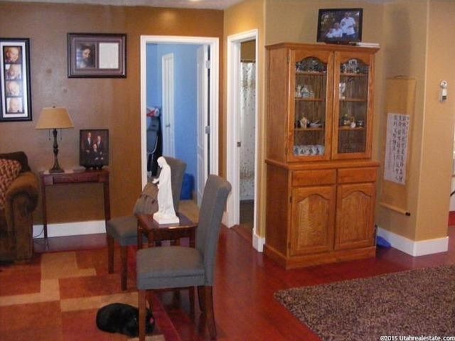 2nd image of 550 Aspen Cir