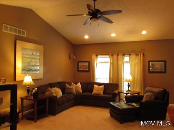 Great RoomVaulted Ceiling