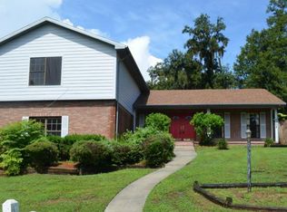 2708 Golf Heights Cir, Valrico, FL 33596