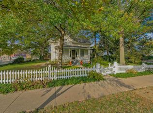 217 S Madison St, Hillsboro, KS 67063