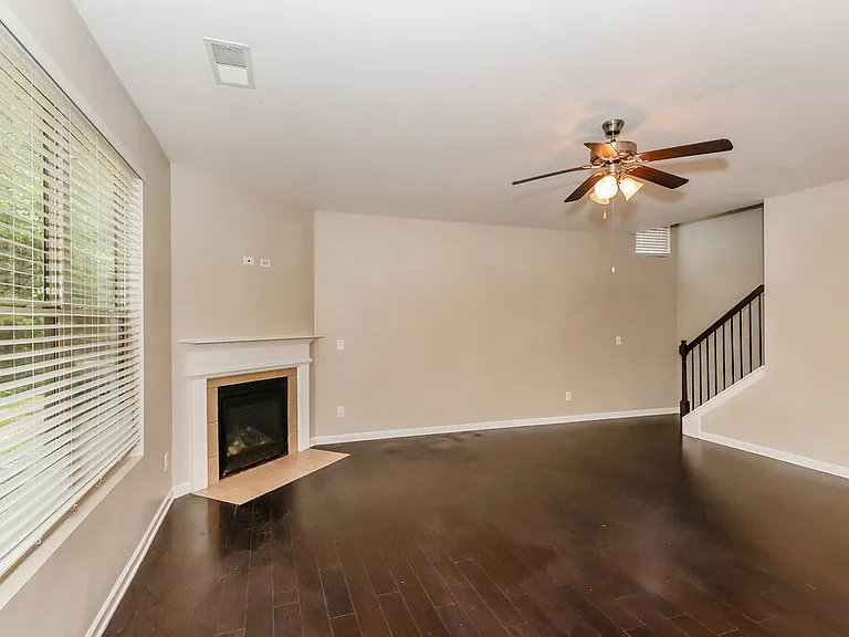 4782 Brookwood Pl — Photo 5