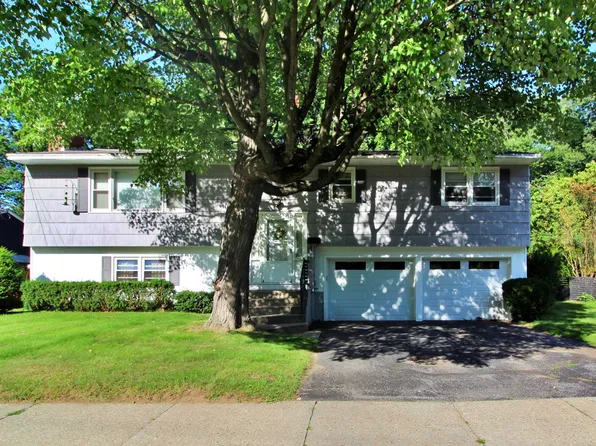 30 Roseade Parkway, Burlington, VT 05408