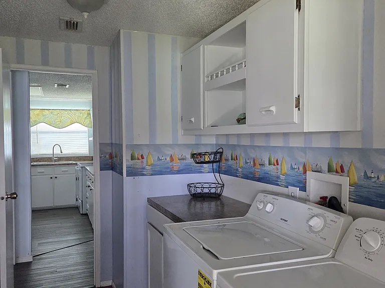 3908 Lemonwood Dr N — Photo 19