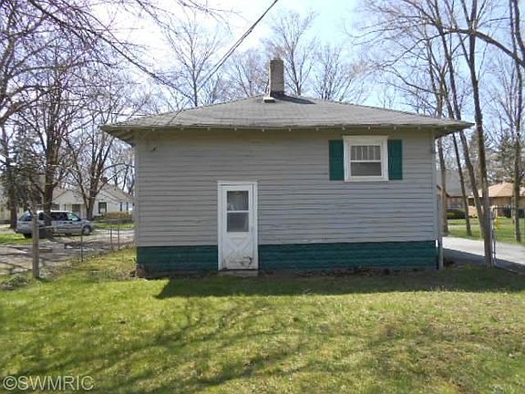 2nd image of 1375 Ogden Ave