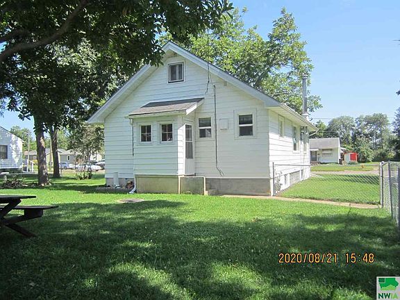2nd image of 4503 Floyd Blvd