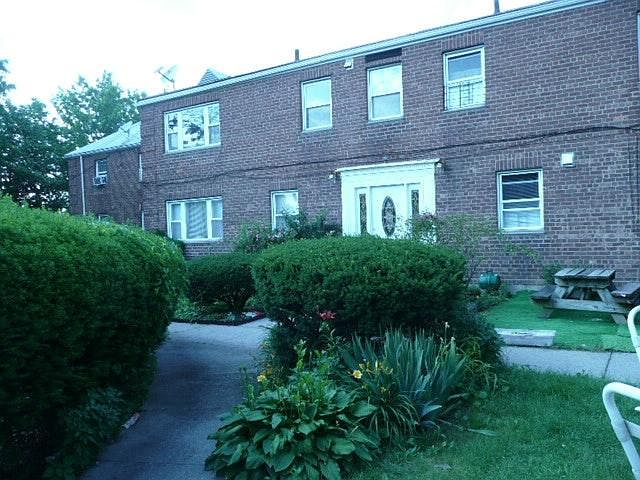 1st image of 2015 Parsons Blvd APT B