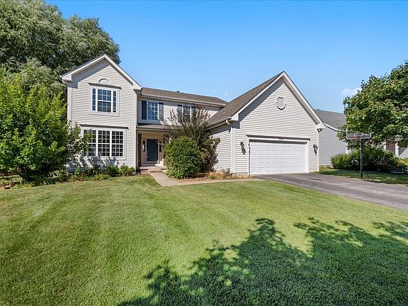 2nd image of 320 Hampstead Dr
