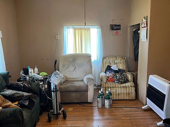4th image of 242 N Pershing Ave