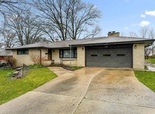 2708 Burrmont Rd, Rockford, IL 61107