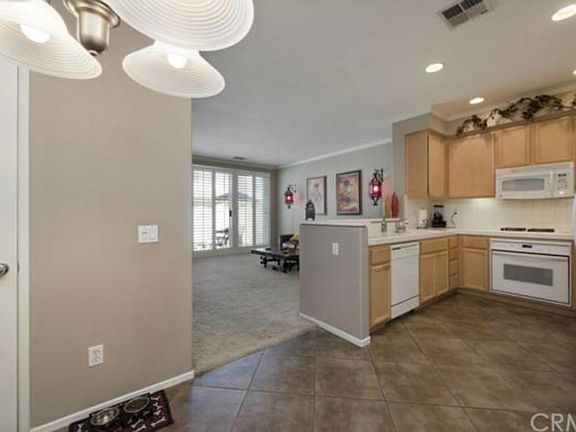 4th image of 822 S Boulder Pl
