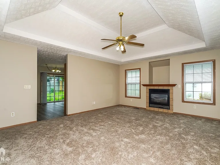 410 W White Ash Rd — Photo 6