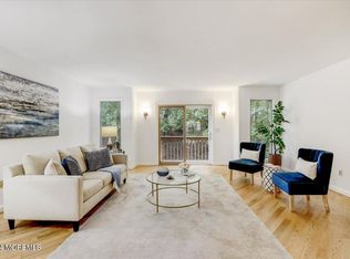 100 Ambassador Dr, Red Bank, NJ 07701