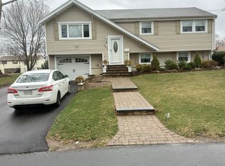 131 Cross St, Stoughton, MA 02072