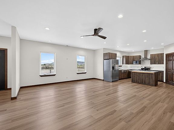 3rd image of 102 Dotson St