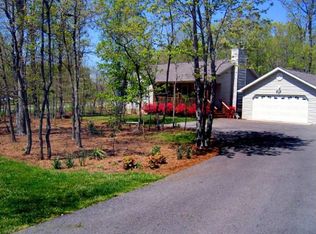 1024 Colony Ct, Moneta, VA 24121