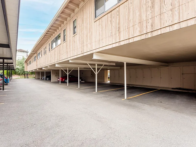 3809 N Braeswood Blvd #9 — Photo 29