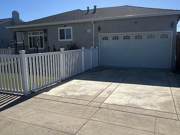 2nd image of 36665 Cabrillo Dr
