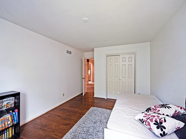 12046 Timberlake Dr — Photo 47