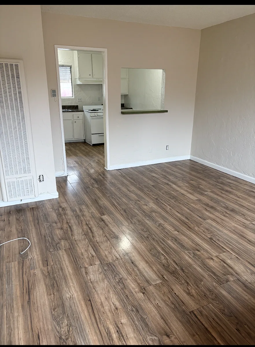Building Photo - 11721 Kittridge St #15