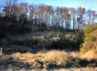 Edgemoor Rd, Clinton, TN 37716