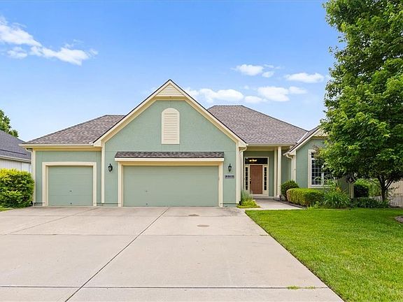 5th image of 2536 SW Kristin Dr