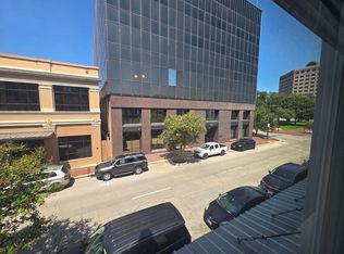 106 1/2 S Main St, Victoria, TX 77901
