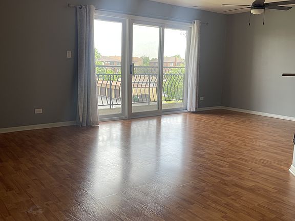 2nd image of 9965 El Cameno Real Dr APT 3E