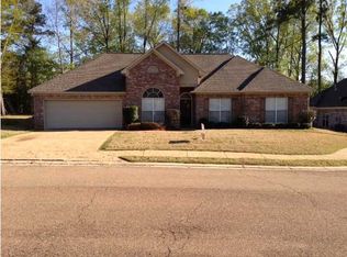 407 Huntington Dr, Jackson, MS 39272