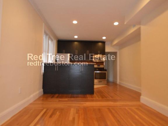 2nd image of 1801 Beacon St 6 Brookline Ma 02445 #6AB