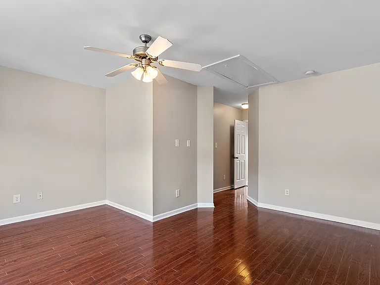 10028 Blackwell Dr — Photo 17