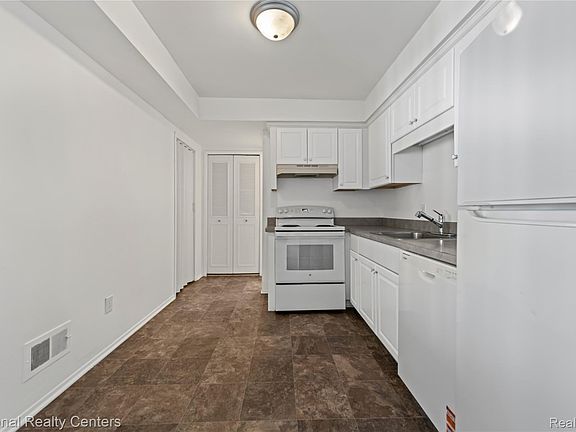 5th image of 8232 Karam Blvd Unit 1