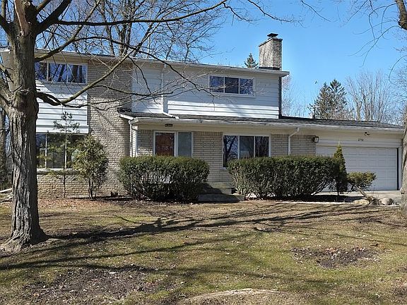 2nd image of 2758 Oakdale Dr
